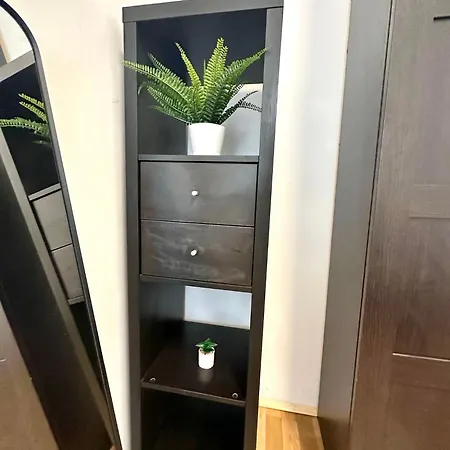 Elegant For 8 Person With Free Parking For 2 Cars